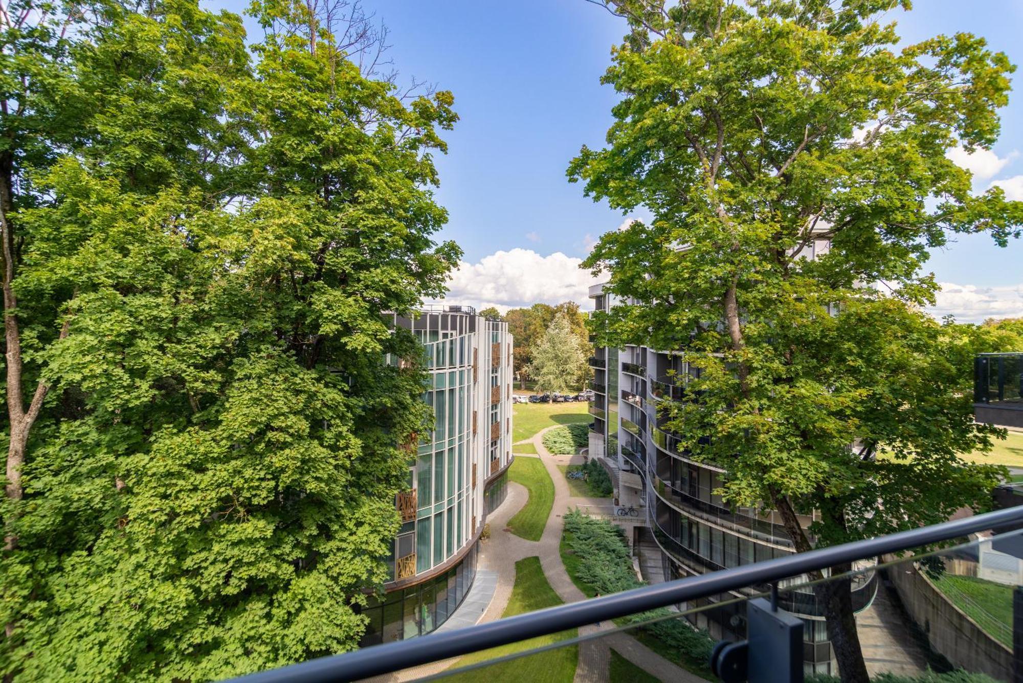 2 Bedroom Apt, 2 Garage Spots & Balconies, Self Check-In, By Cohost Ντρουσκινινκάι Εξωτερικό φωτογραφία